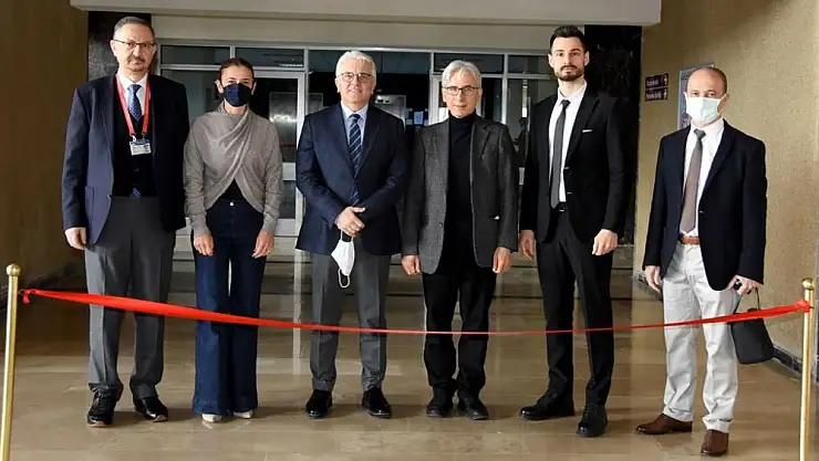 OMÜ Tıp Fakültesi'nde Kişisel Medikal İllüstrasyon Sergisi