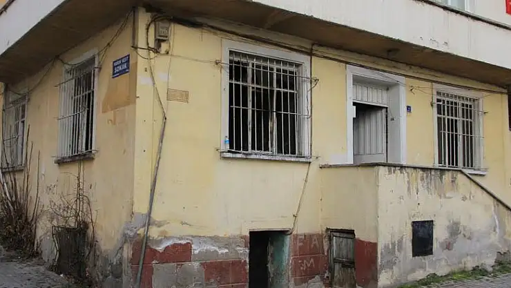 Yangında ev zarar gördü 