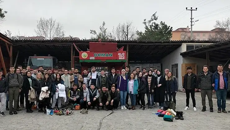 Ormancılık bölümü öğrencileri arazi tatbikatında