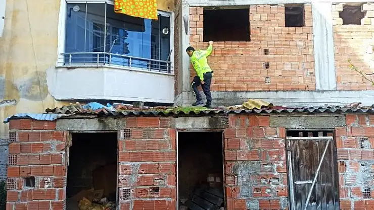  Polisten örnek davranış