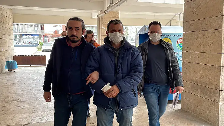 Firari hükümlü çatıda yakalandı