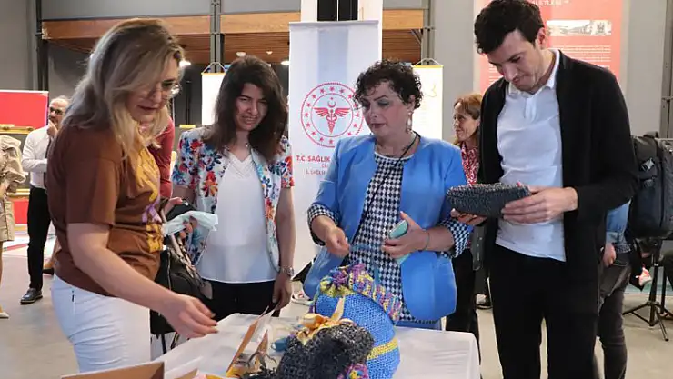 Sağlıkçıların geri dönüştürdüğü eserler müzede sergilendi