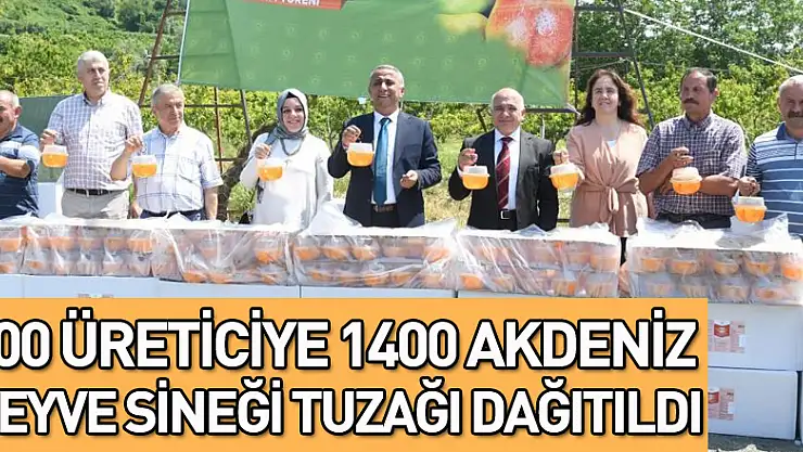 100 üreticiye 1400 Akdeniz meyve sineği tuzağı dağıtıldı