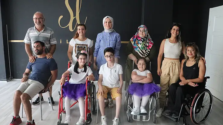 Engelli minikler dans ile hayata tutunuyor