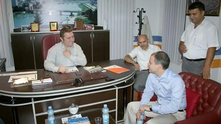 Çağatay Kılıç Köfteye hayran kaldı