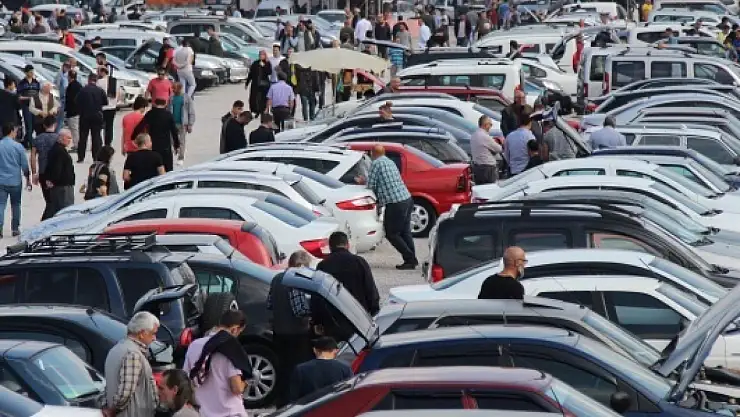 İkinci el otomobil satışına 6 ay ve 6 bin kilometre şartı Resmi Gazete'de