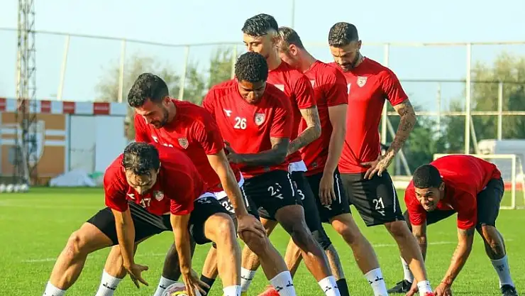 Samsunspor ile Sakaryaspor 32. randevuya çıkıyor