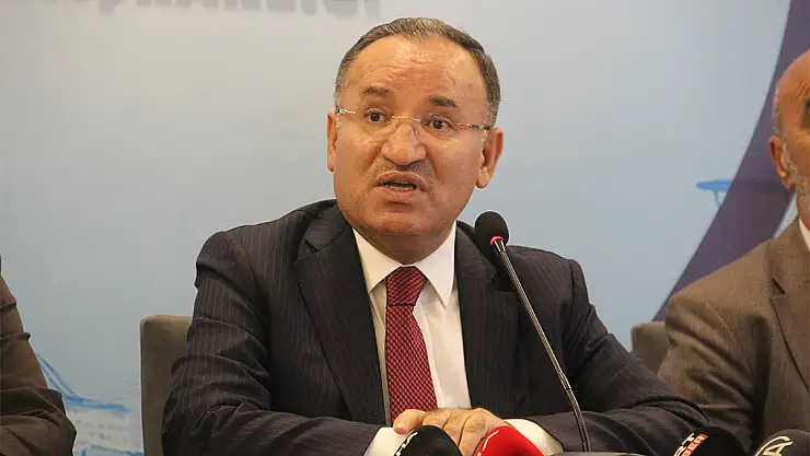 Bakan Bozdağ: 'NATO mutabakatı çerçevesinde FETÖ ve PKK üyelerini Türkiye'ye iade etmelerini bekliyoruz'