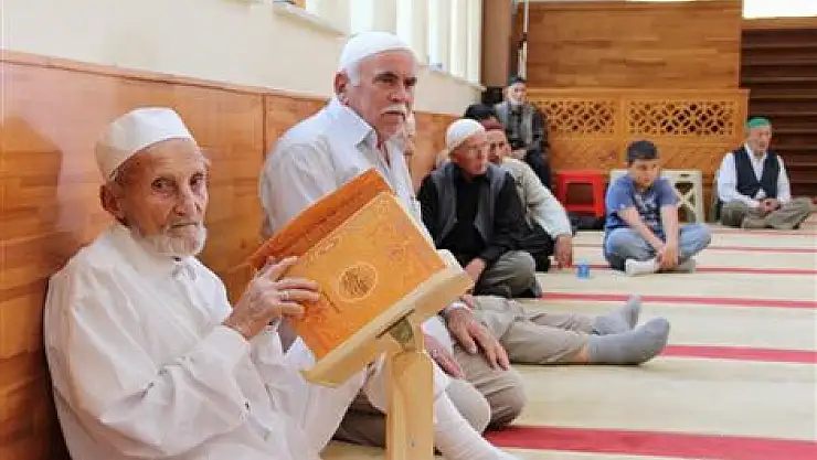 ŞEHİTLER İÇİN MEVLİT OKUTULDU