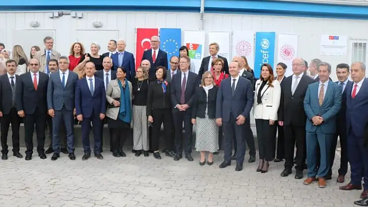 AB destekli prefabrik okul öncesi sınıflar, büyükelçilerin katılımıyla açıldı