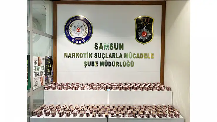 Samsun'da bir araçta 28 bin kapsül sentetik ecza ele geçti: 2 gözaltı