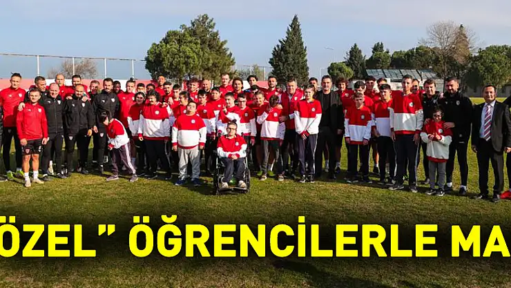 Özel öğrenciler Samsunsporlu futbolcular ile maç yaptı