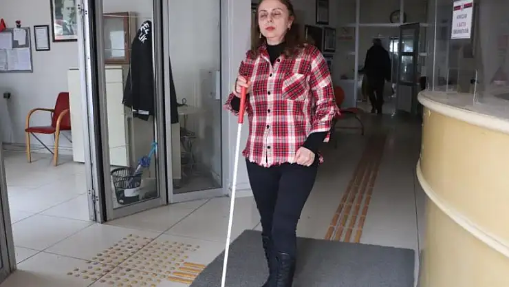 2 üniversite bitiren görme engellinin azmi  