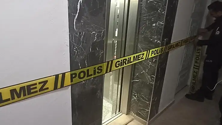 Asansörün halatı koptu: 3 yaralı