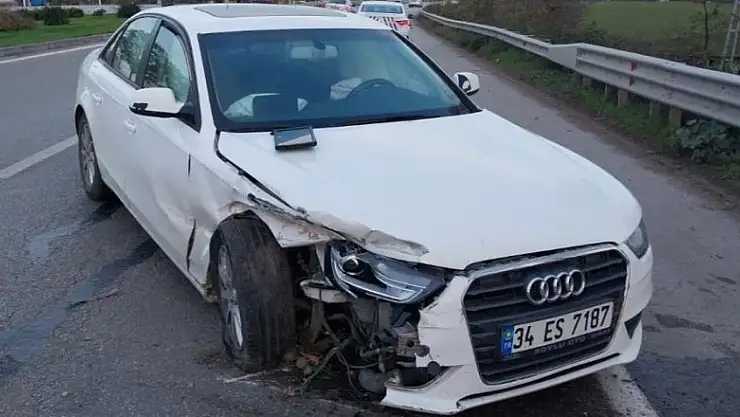 Samsun'da otomobil bariyere çarptı: 1 yaralı
