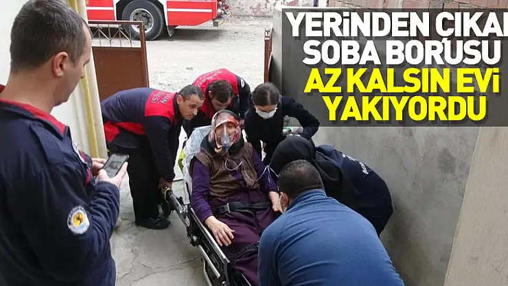 Yerinden çıkan soba borusu az kalsın evi yakıyordu