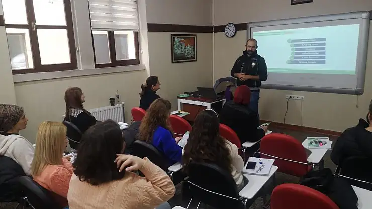 337 anne ve anne adayına 'En İyi Narkotik Polisi Anne' eğitimi