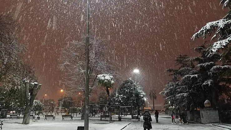Batı ve Orta Karadeniz, haftaya kar ve fırtınayla başlayacak