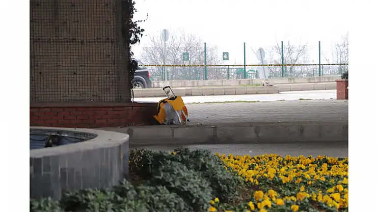 Viyadük altındaki şüpheli valiz fünye ile patlatıldı