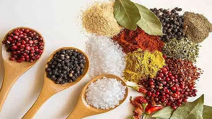 'Ramazan'da yağlı ve baharatlı beslenmek mide sorunlarını tetikleyebilir'