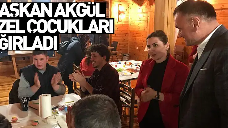 Salıpazarı Belediye Başkanı Halil Akgül özel çocukları ağırladı