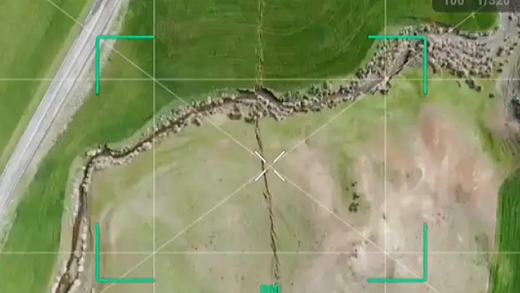 Depremde oluşan 400 kilometrelik yüzey kırığı kesintisiz görüntülendi