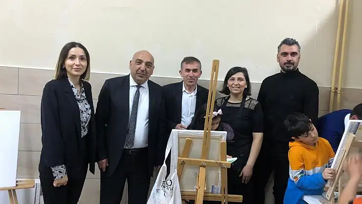 Depremzede çocuklara destek