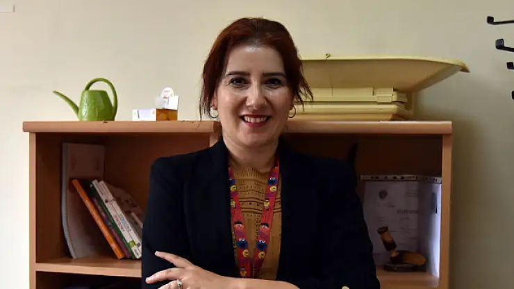 Çocuklar ilk 18 aydan önce ekranla tanışmamalı