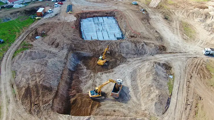 Cumhurbaşkanı tarafından Elazığ'da temelleri atılan TOKİ konutlarında çalışmalar sürüyor