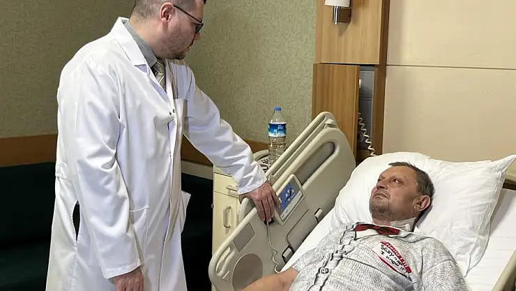 Bacaklarını kaybetme riski bulunan Bulgar hasta Türkiye'de sağlığına kavuştu