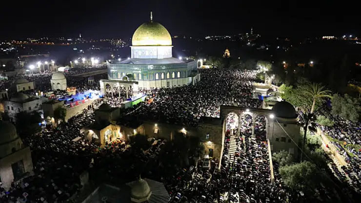 Mescid-i Aksa'da Kadir Gecesi idrak edildi