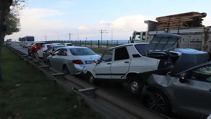 Samsun'da 7 otomobil birbirine girdi