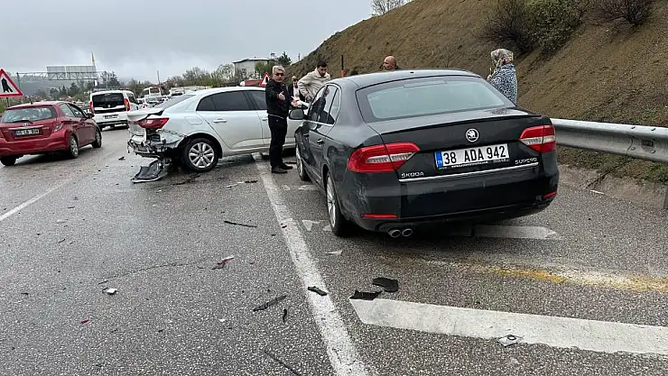 Samsun'da zincirleme trafik kazası: 4 yaralı