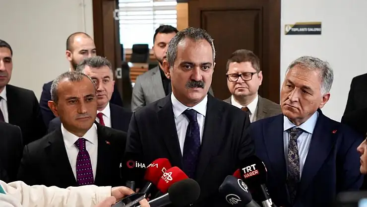 Bakan Özer: 'Eğitime sadece temel ve ortaöğretim olarak değil, bütün olarak bakıyoruz'