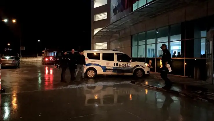 Silahını temizlerken yanlışlıkla annesini vurdu