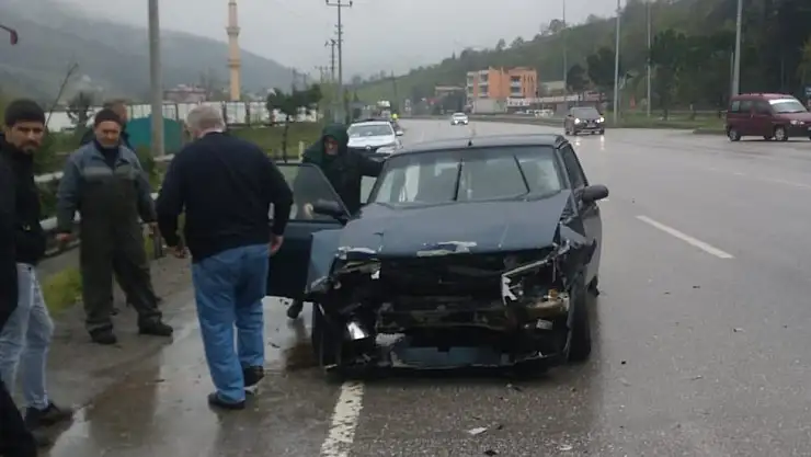 Samsun'da trafik kazası: 3 yaralı