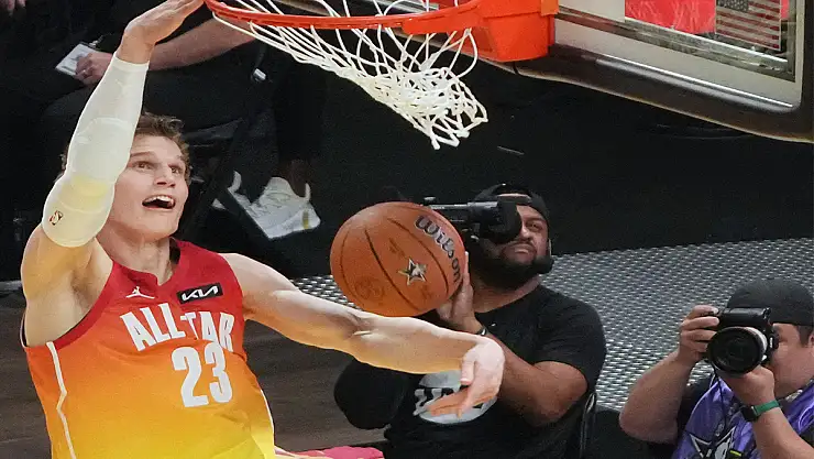 NBA'de 'En Çok Gelişme Gösteren Oyuncu' ödülü, Lauri Markkanen'in oldu