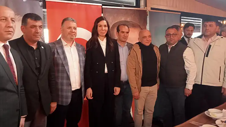 AK Parti Genel Başkan Yardımcısı Karaaslan, Terme'de STK temsilcileriyle buluştu