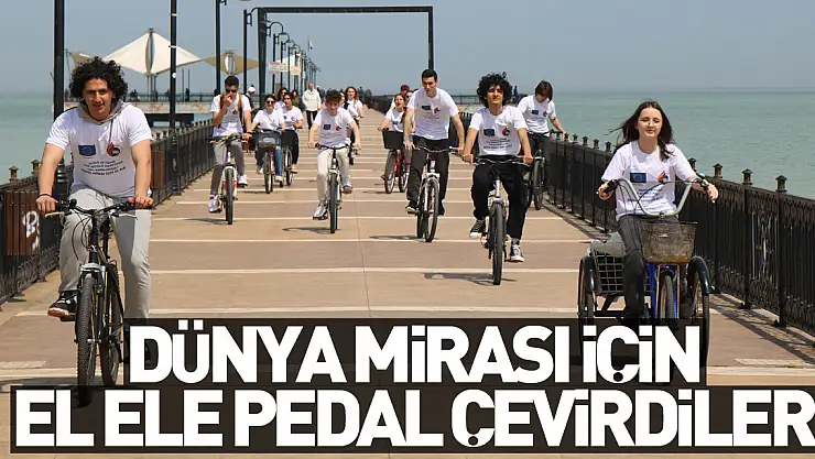 Romanyalı öğrenciler ile Türk öğrenciler, dünya mirası için el ele pedal çevirdi