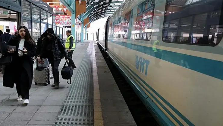 Ankara-Sivas Hızlı Tren Hattı'ndaki ücretsiz biletler tükendi