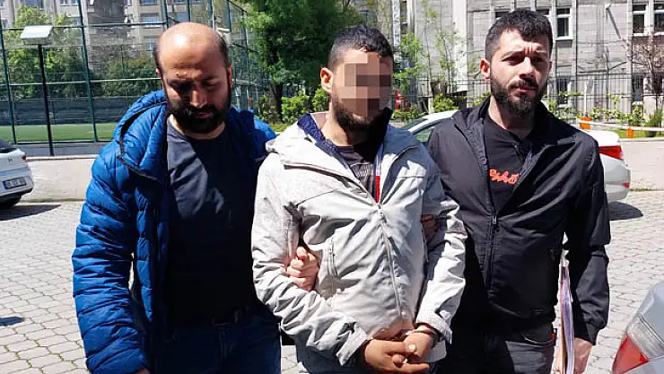 Tartıştığı genci sırtından bıçakladı