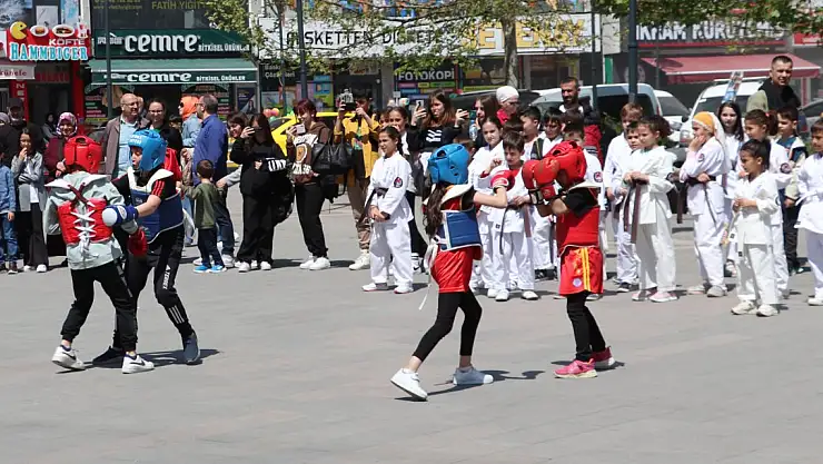 'Sosyal Medyadan Sosyal Meydana' etkinliği düzenlendi