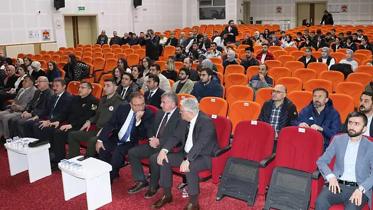 Prof. Dr. Özkan: 'Yaşlılığa yaşadığımız sürece, engelli olmaya ise bir adım kadar yakınız'