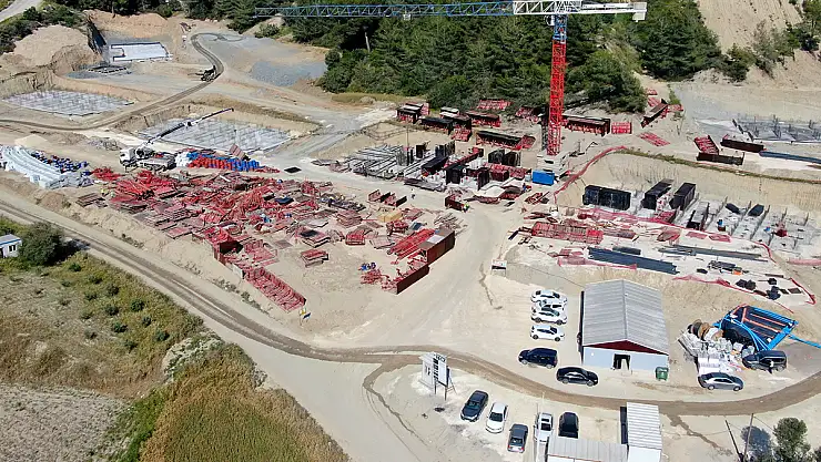 Adana'da depremzedeler için yeni TOKİ konutları yükseliyor, ilk teslim Aralık'ta