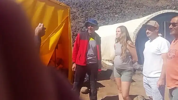 Ağrı Dağı'na tırmanışa geçti