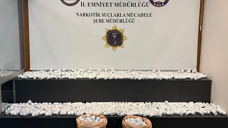 Ahırda 53 Bin Sentetik Ecza Ele Geçirildi