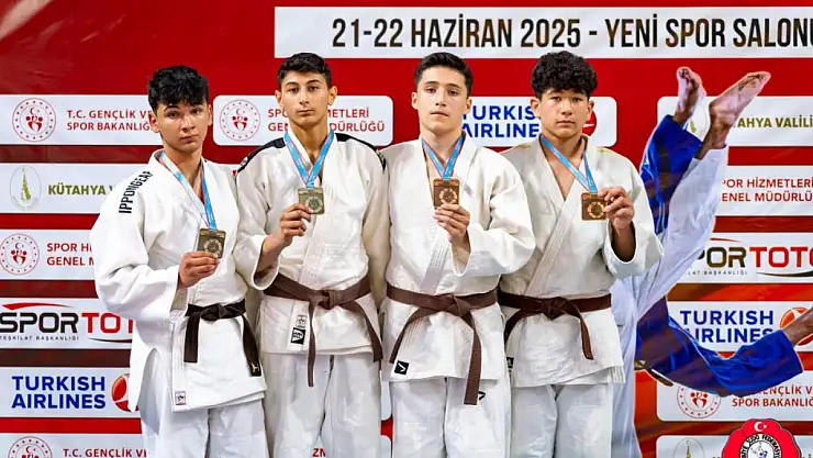 Ahmet Buğra, Türkiye üçüncüsü oldu