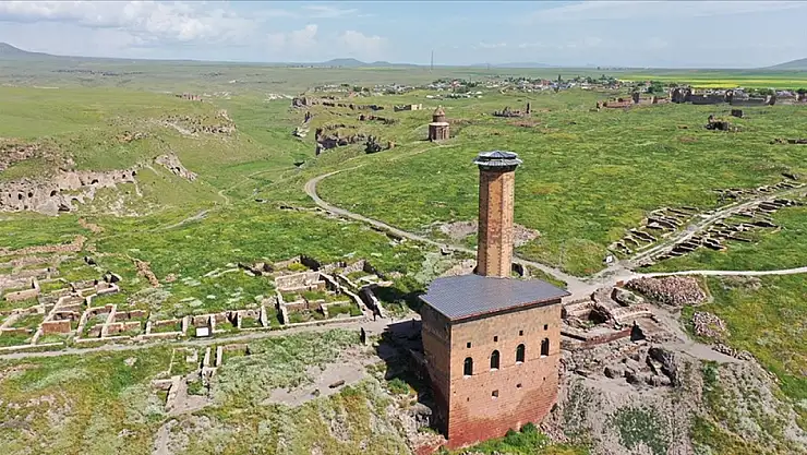 Anadolu'da yapılan ilk Türk camisi asırlardır geçmişin izlerini taşıyor