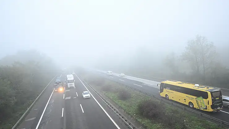 Anadolu Otoyolu'nda Sis Etkili Oldu