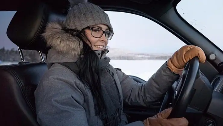 Araç kullanırken mont giymek tehlike yaratıyor